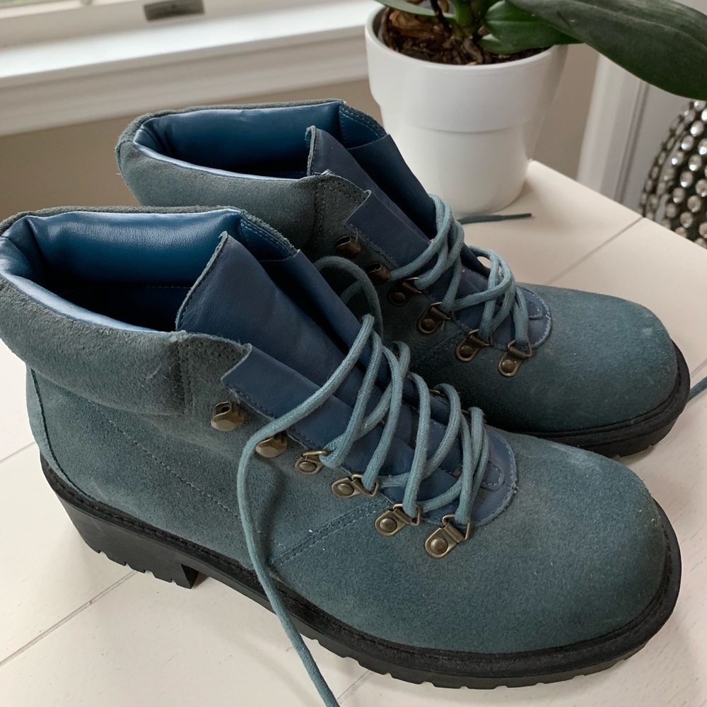 Women’s Blue Suede Hiking Boots